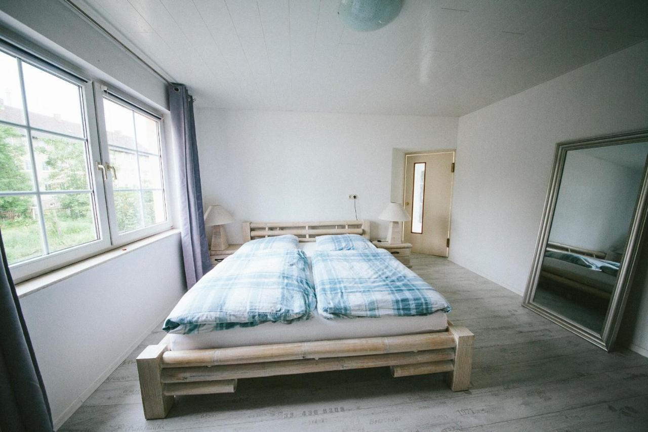 Grosse & Voll Ausgestattete Apartments, Studios, Doppelzimmer, Workspace, Parkplatz, Netflix, Prime & Schnelles Wifi In Ruhiger Lage Mit Garten Rudolstadt Esterno foto