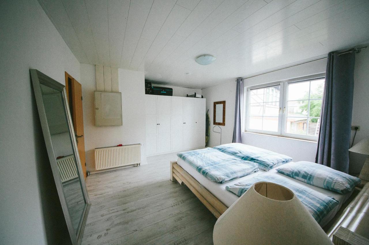 Grosse & Voll Ausgestattete Apartments, Studios, Doppelzimmer, Workspace, Parkplatz, Netflix, Prime & Schnelles Wifi In Ruhiger Lage Mit Garten Rudolstadt Esterno foto