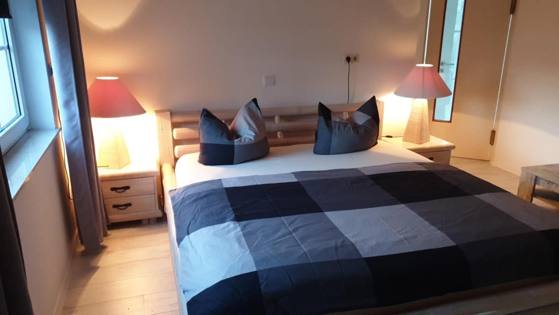 Grosse & Voll Ausgestattete Apartments, Studios, Doppelzimmer, Workspace, Parkplatz, Netflix, Prime & Schnelles Wifi In Ruhiger Lage Mit Garten Rudolstadt Esterno foto