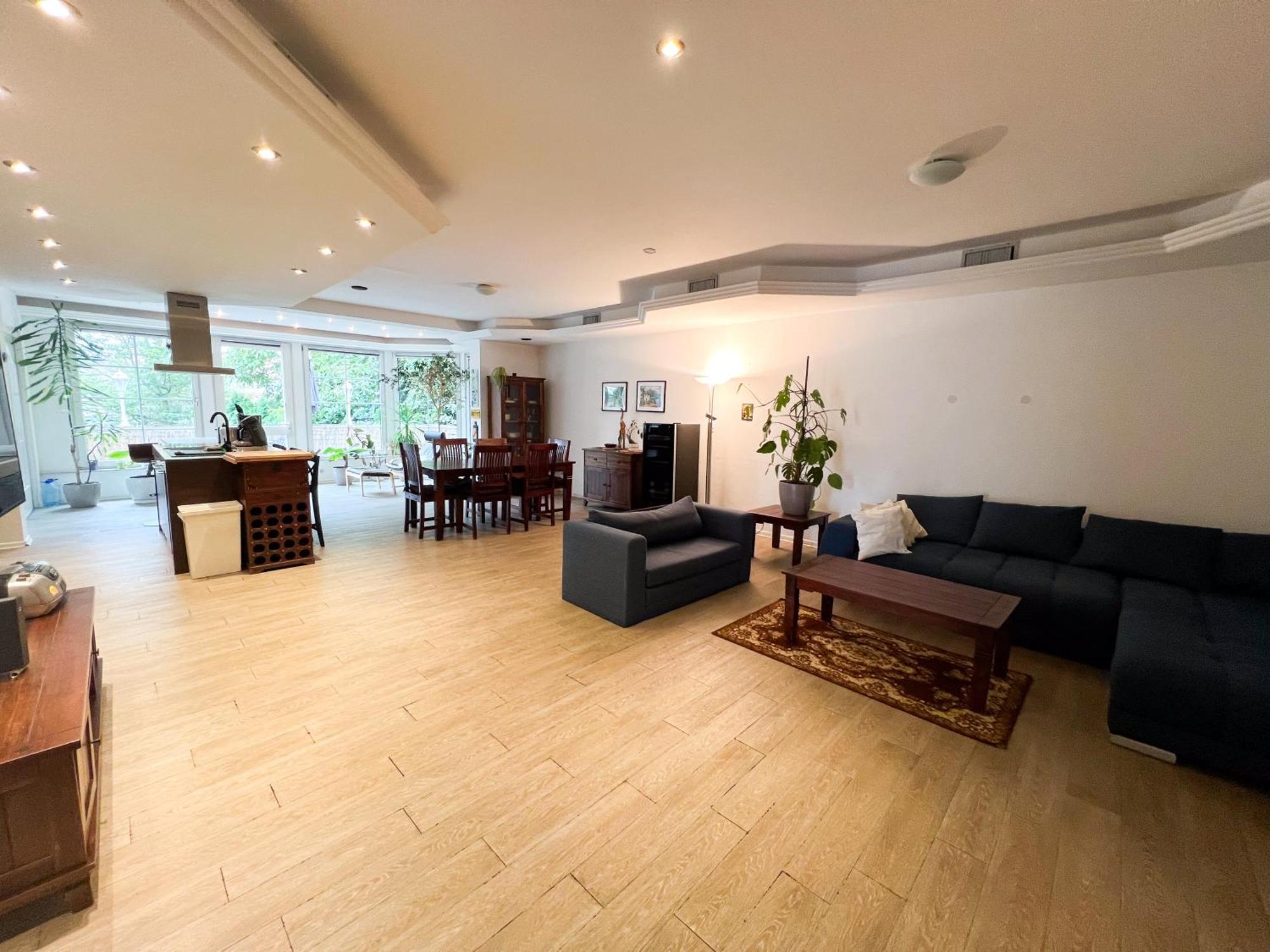 Grosse & Voll Ausgestattete Apartments, Studios, Doppelzimmer, Workspace, Parkplatz, Netflix, Prime & Schnelles Wifi In Ruhiger Lage Mit Garten Rudolstadt Esterno foto