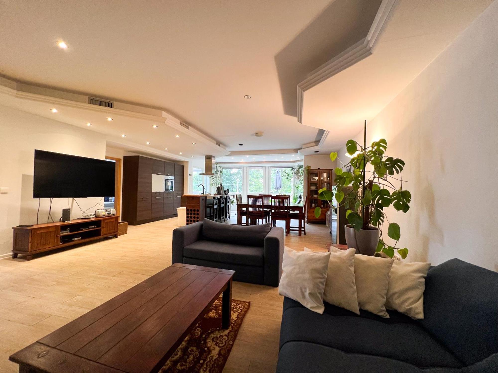 Grosse & Voll Ausgestattete Apartments, Studios, Doppelzimmer, Workspace, Parkplatz, Netflix, Prime & Schnelles Wifi In Ruhiger Lage Mit Garten Rudolstadt Esterno foto