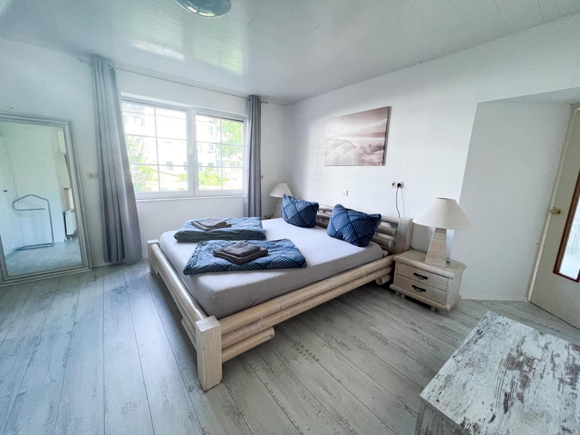 Grosse & Voll Ausgestattete Apartments, Studios, Doppelzimmer, Workspace, Parkplatz, Netflix, Prime & Schnelles Wifi In Ruhiger Lage Mit Garten Rudolstadt Esterno foto