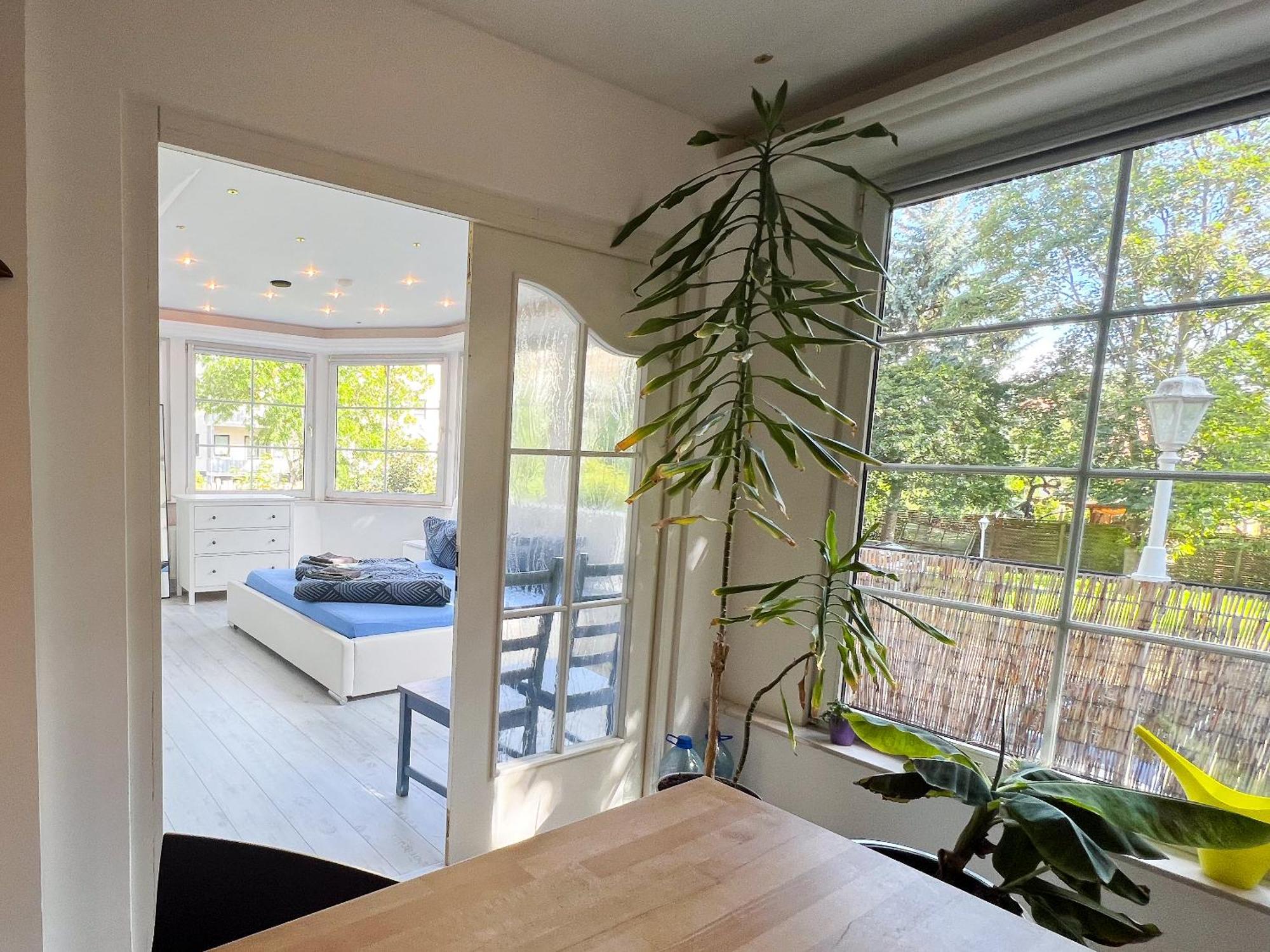 Grosse & Voll Ausgestattete Apartments, Studios, Doppelzimmer, Workspace, Parkplatz, Netflix, Prime & Schnelles Wifi In Ruhiger Lage Mit Garten Rudolstadt Esterno foto